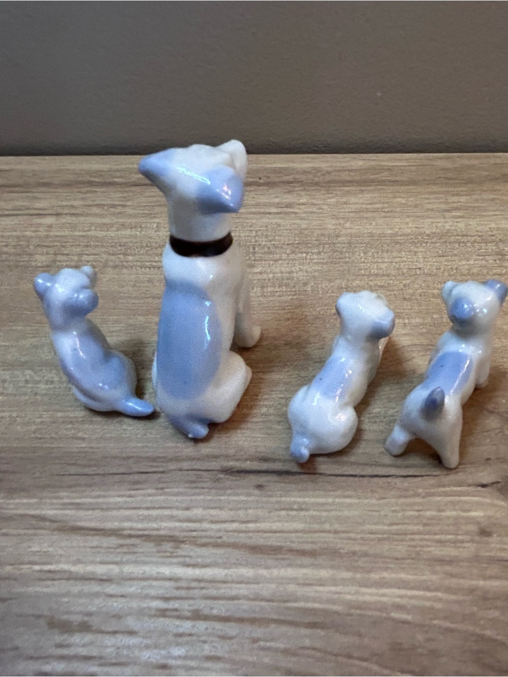 Vintage White Ceramic Dog Figurine Set - Picture 3 of 5